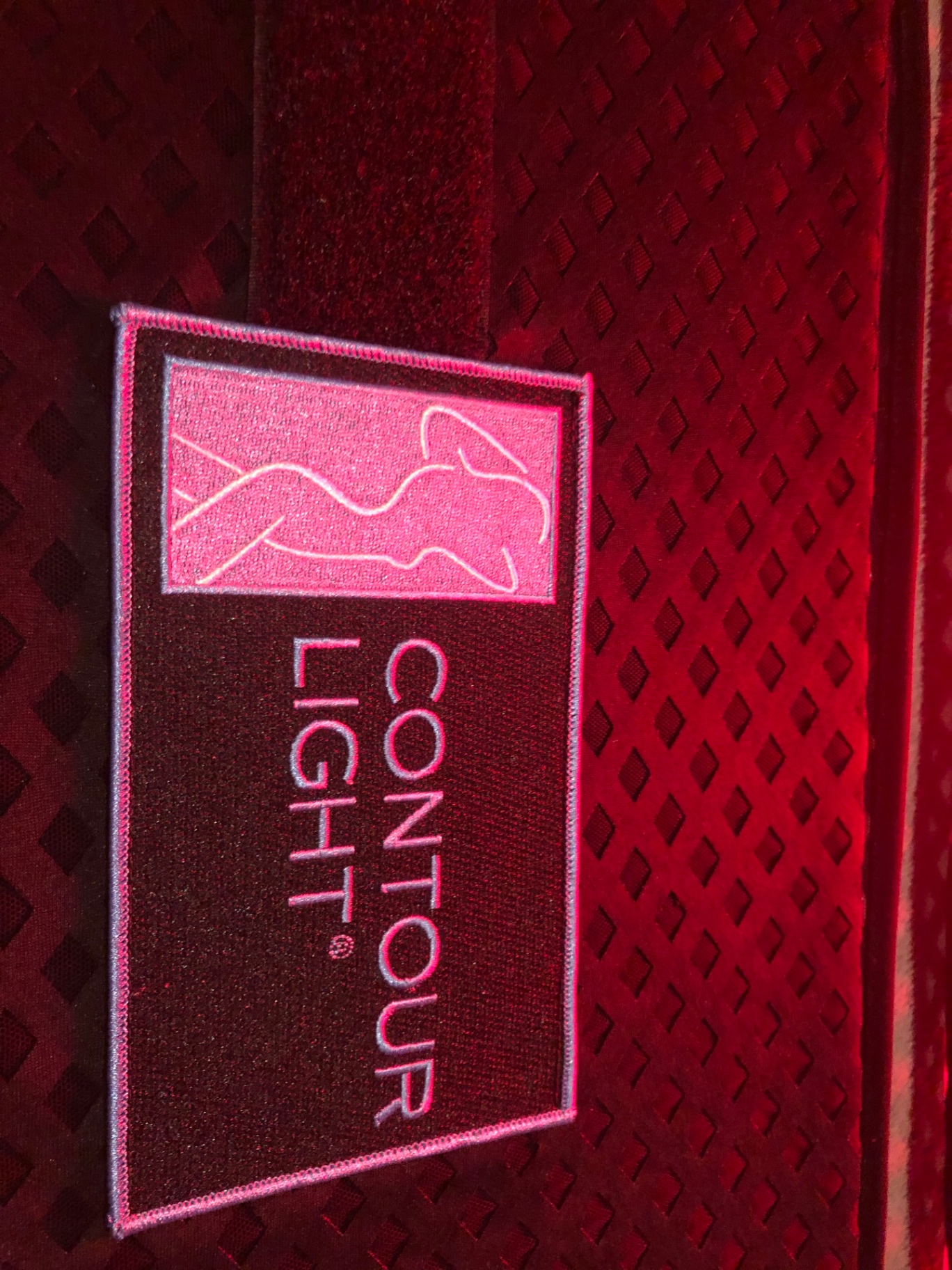 Contour Light® badge